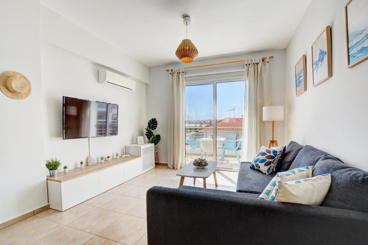 ♥ Sunny&Cozy Family Apartment ★ Walk To The Beach☼ Paralimni Bagian luar foto
