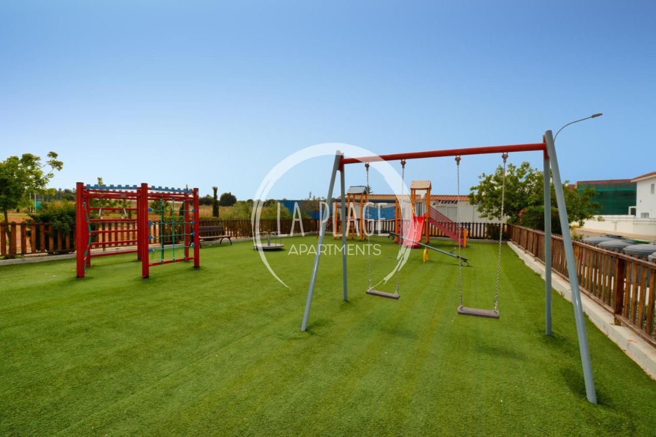 ♥ Sunny&Cozy Family Apartment ★ Walk To The Beach☼ Paralimni Bagian luar foto